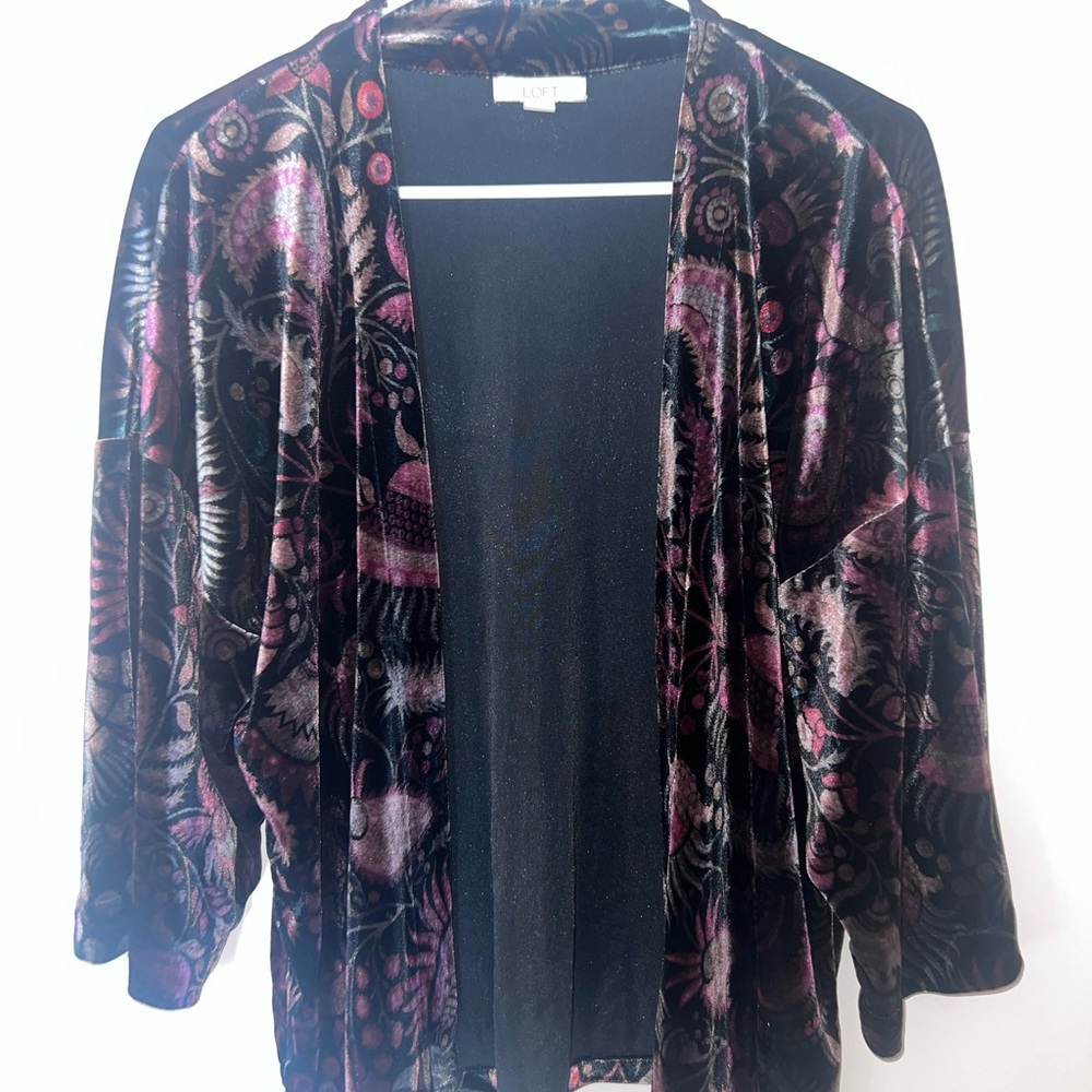 Beautiful velvet duster